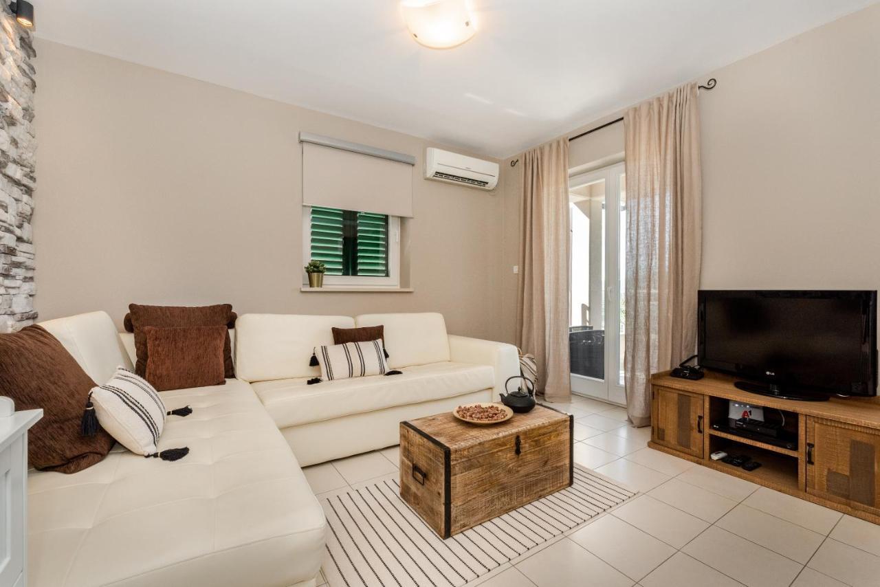 Apartment Cami -Stylish Apartment With A Beautiful Seaview Rabac Dış mekan fotoğraf